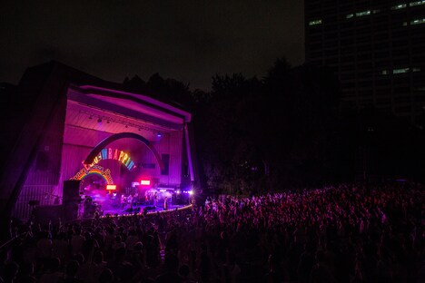 EGO-WRAPPIN'「Dance, Dance, Dance」の様子。（撮影：仁礼博）