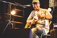 松崎兵太（G, Cho）（撮影：岩渕直人）