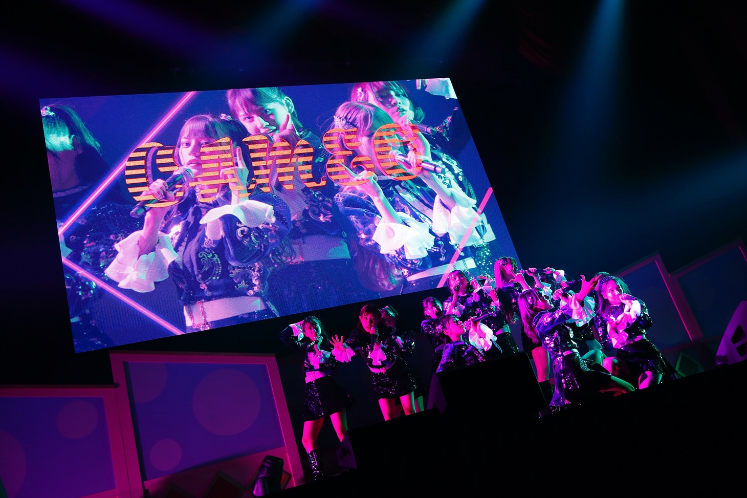 「=LOVE 3rd ANNIVERSARY PREMIUM CONCERT」の様子。（写真提供：代々木アニメーション学院）