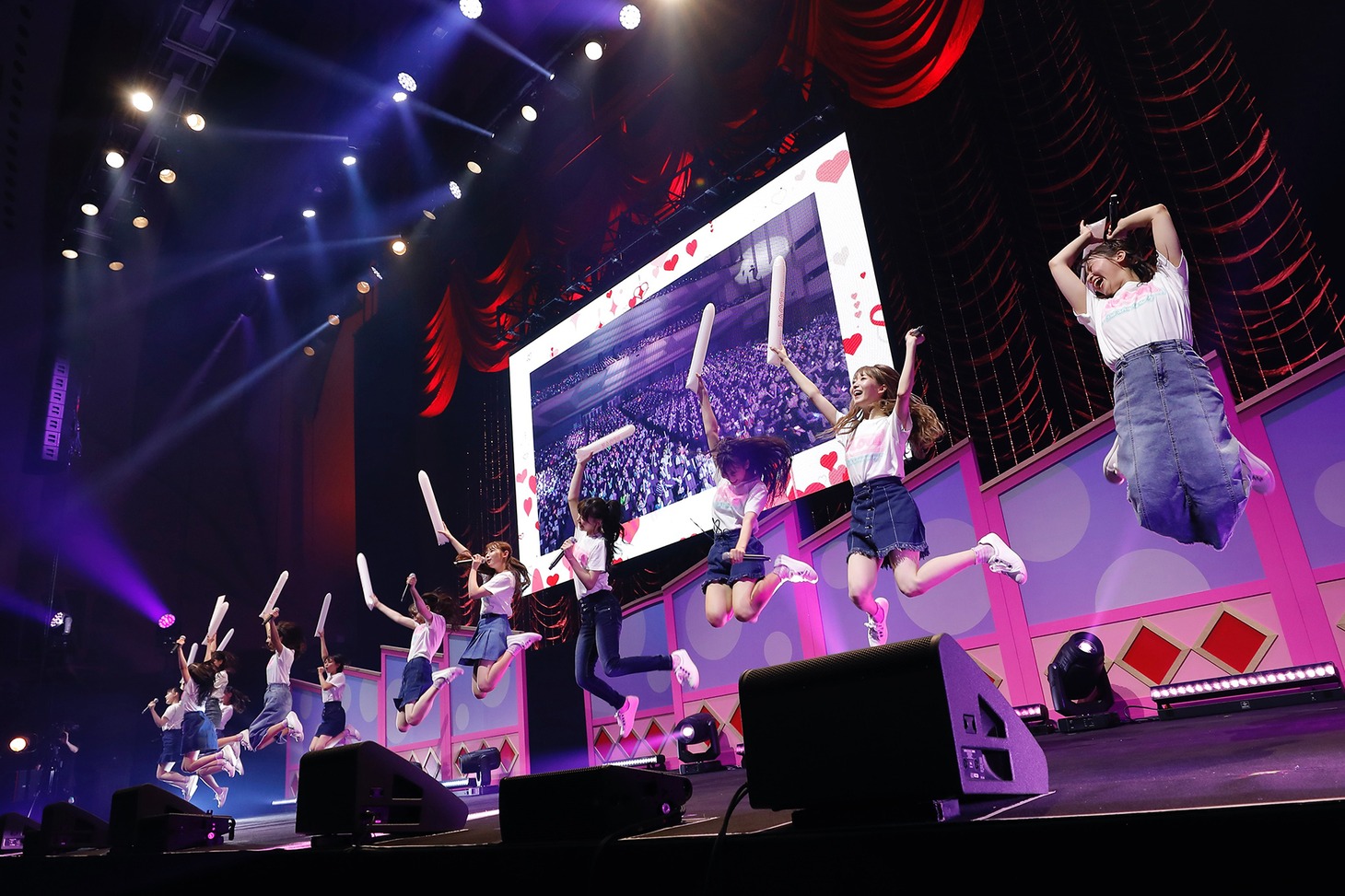 「=LOVE 3rd ANNIVERSARY PREMIUM CONCERT」の様子。（写真提供：代々木アニメーション学院）