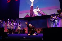 寸劇を繰り広げる=LOVE。（写真提供：代々木アニメーション学院）