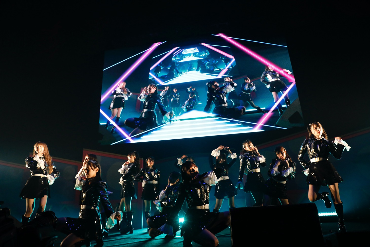 「=LOVE 3rd ANNIVERSARY PREMIUM CONCERT」の様子。（写真提供：代々木アニメーション学院）