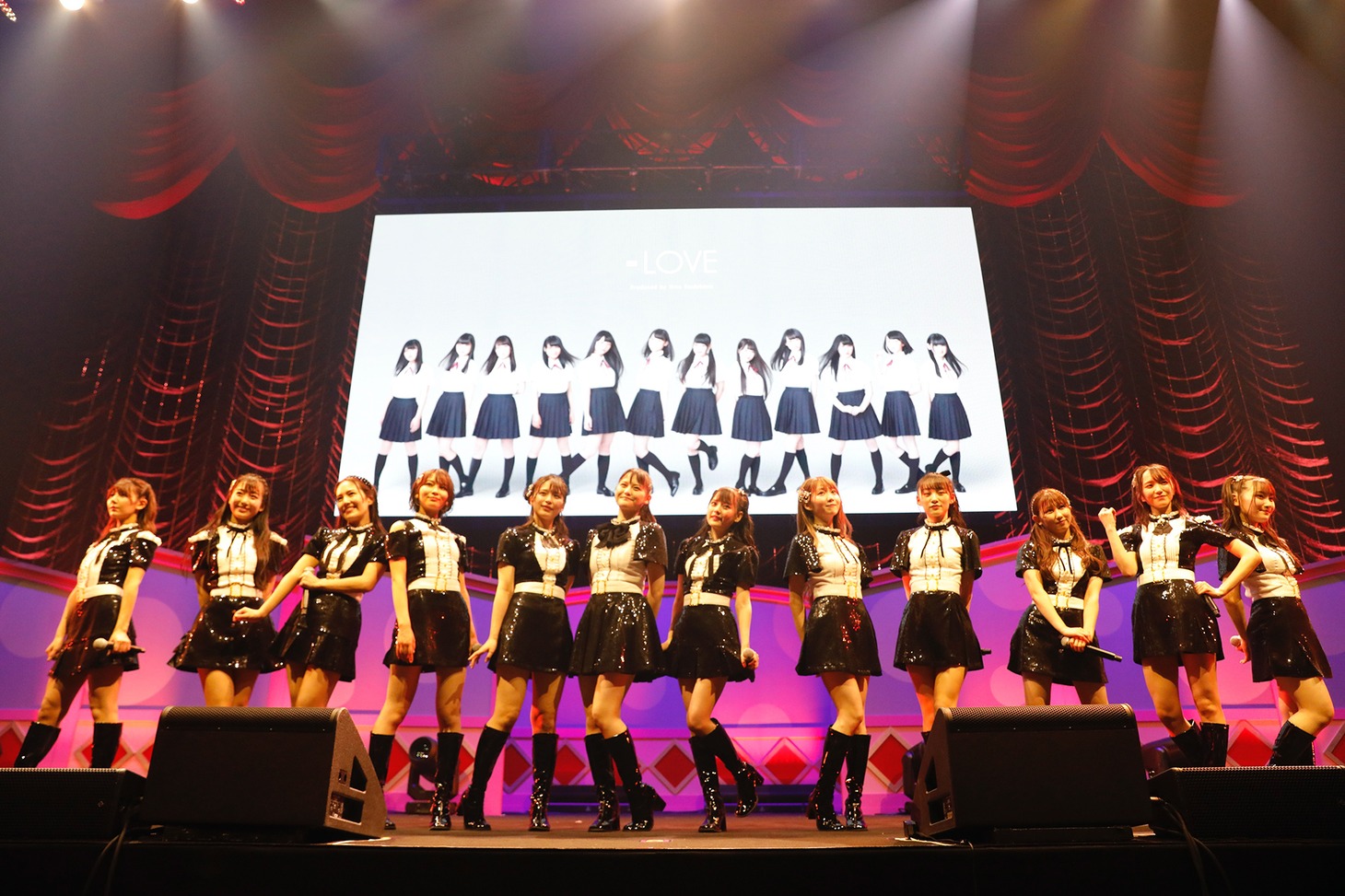 「=LOVE 3rd ANNIVERSARY PREMIUM CONCERT」の様子。（写真提供：代々木アニメーション学院）