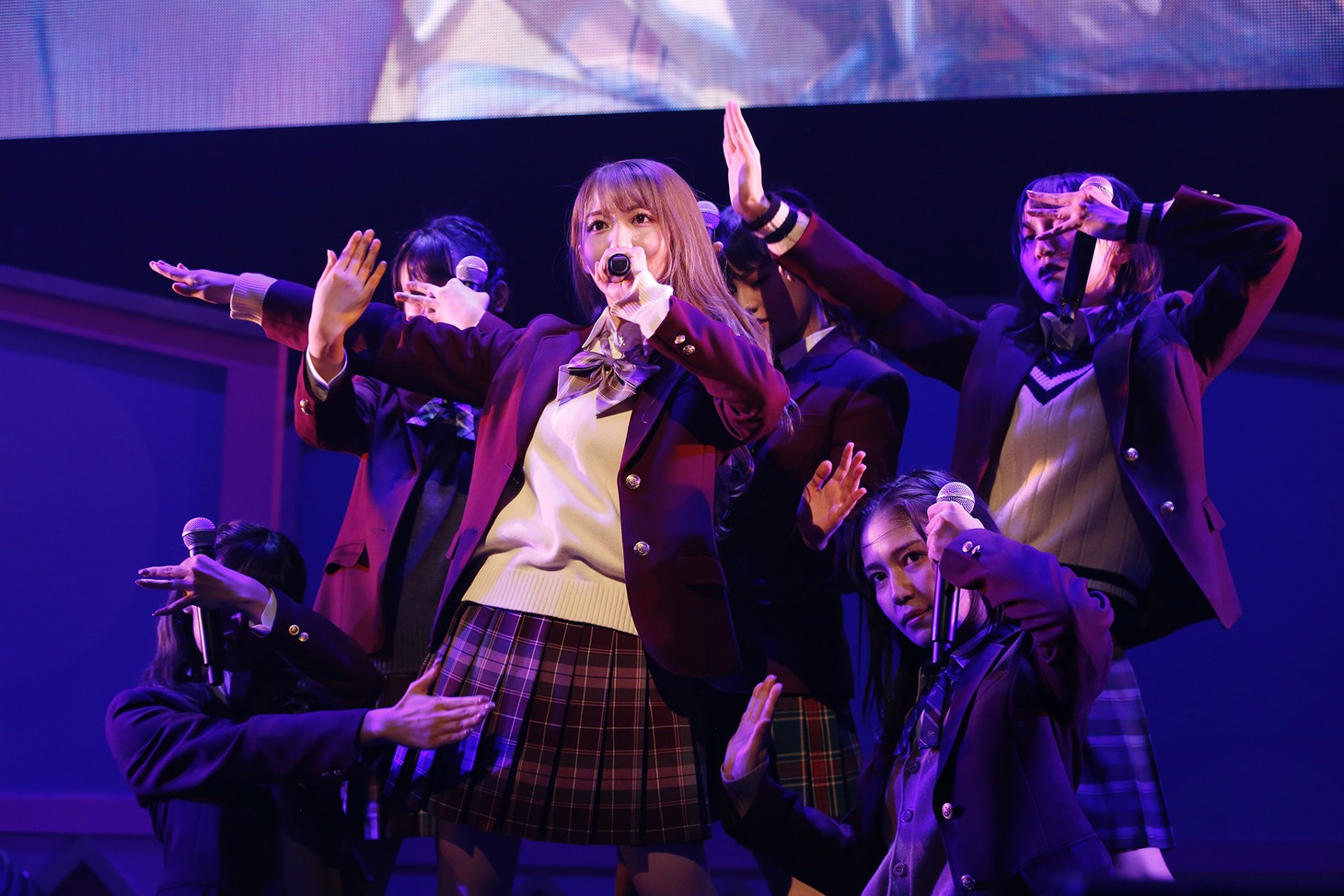 「=LOVE 3rd ANNIVERSARY PREMIUM CONCERT」の様子。（写真提供：代々木アニメーション学院）