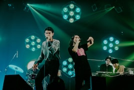 Creepy NutsとOKAMOTO'S、コラボ満載のオンラインショーで楽しい時間を過ごす