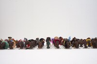 「FREESTYLE 2020 大野智 作品展」に展示されているヘッドフィギュア。