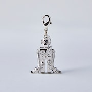 「FREESTYLE 2020 大野智 作品展」オリジナルグッズのチャーム。