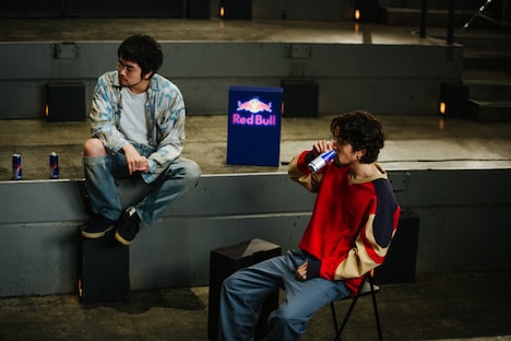 「Go Louder Interview」より。