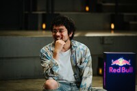 「Go Louder Interview」より。