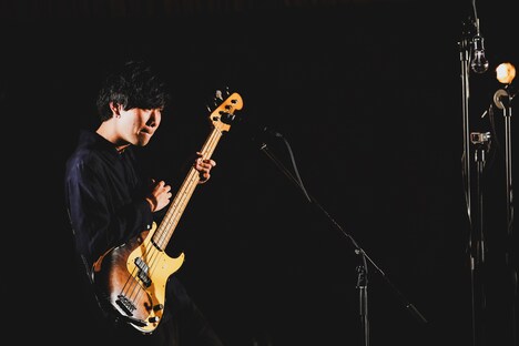 秋澤和貴（B）（撮影：白石達也）