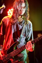 岡峰光舟（B）（Photo by Rui Hashimoto[SOUND SHOOTER]）