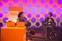 トーク中のKREVAとJQ（Nulbarich）。（Photo by Teppei Kishida、Riei Nakagawara）