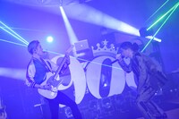 MIYAVIとKREVA。（Photo by Teppei Kishida、Riei Nakagawara）