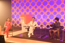 トーク中のKREVA、MIYAVI、三浦大知。（Photo by Teppei Kishida、Riei Nakagawara）