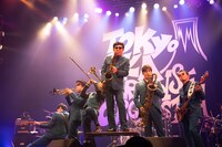 東京スカパラダイスオーケストラ（Photo by Masamine Akiyama）