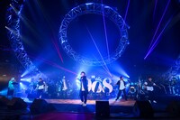 三浦大知のパフォーマンスの様子。（Photo by Teppei Kishida、Riei Nakagawara）