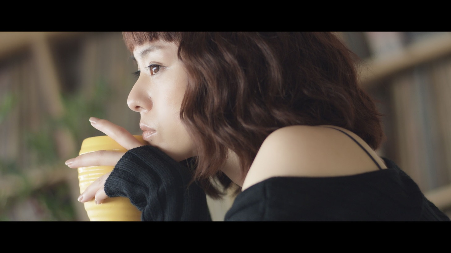 Wyolica「東京の夜は過ぎていく」MVより。