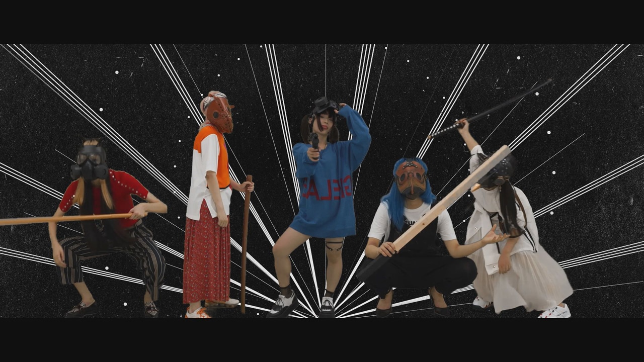 KAQRIYOTERROR「Avant-gardE」MVのワンシーン。