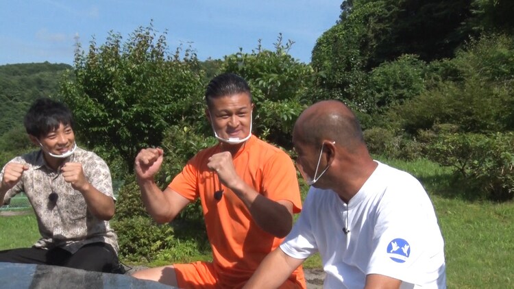 ティモンディ、ロッチ中岡、ハナコ岡部が“田舎”で稼ぐ人物のもとへ（コメントあり） - ナタリー