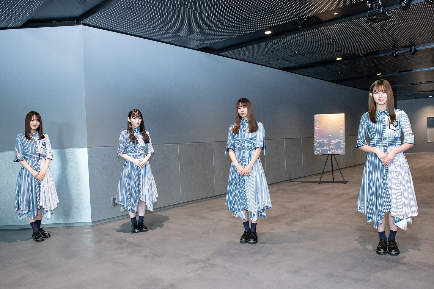 左から菅井友香、小池美波、小林由依、守屋茜。