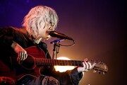 「『HYDE LIVE 2020 Jekyll & Hyde』Acoustic Day」の様子。（写真提供：ユニバーサルミュージック）
