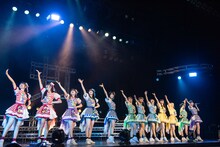 虹のコンキスタドール「無観客"Summer"ワンマンLIVE The Beginning of 12Stories」の様子。