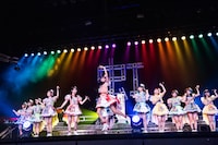 虹のコンキスタドール「無観客"Summer"ワンマンLIVE The Beginning of 12Stories」の様子。