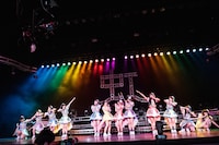 虹のコンキスタドール「無観客"Summer"ワンマンLIVE The Beginning of 12Stories」の様子。