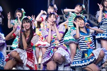 虹のコンキスタドール「無観客"Summer"ワンマンLIVE The Beginning of 12Stories」の様子。