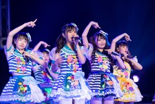 虹のコンキスタドール「無観客"Summer"ワンマンLIVE The Beginning of 12Stories」の様子。