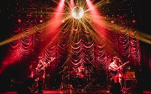 UNCHAIN（撮影：ヤマダマサヒロ）