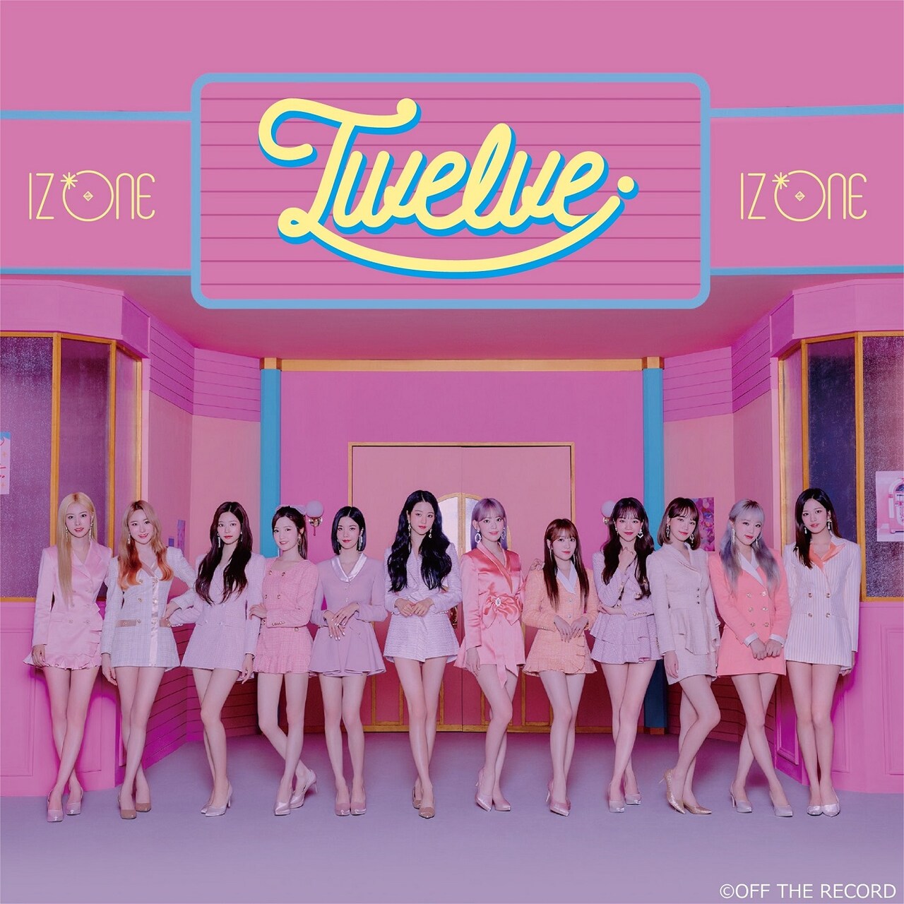 Twelve」WIZ*ONE盤 Type C（宮脇咲良、チェ・イェナ、アン