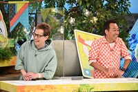 左から中居正広、三村マサカズ。 (c)TBS