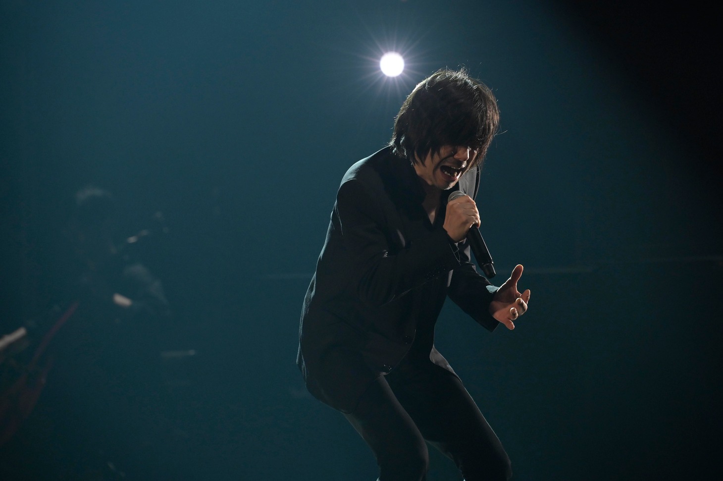 NHK BSプレミアム「The Covers」より宮本浩次。