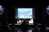 左から齋藤精一（ライゾマティクス・アーキテクチャー主宰）、隈研吾（建築家）。