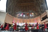 「エビ中 秋麗と轡虫と音楽のこだま 題して『ちゅうおん』2020」初日昼公演の様子。