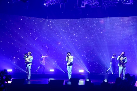 「Starlight」を披露するTHE RAMPAGE from EXILE TRIBE。（写真提供：LDH JAPAN）