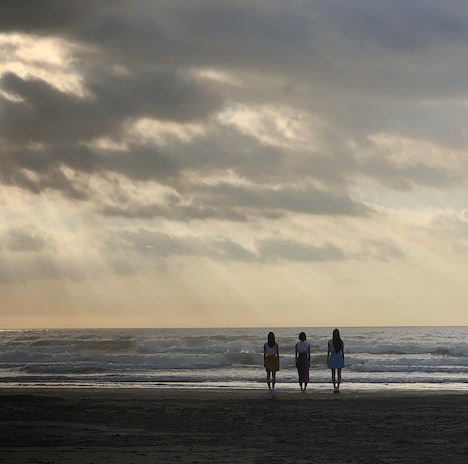 「あしたに向かうダイアリー」ミュージックビデオ撮影のオフショット。