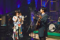 左から吉岡聖恵（Vo / いきものがかり）、森山直太朗。
