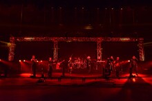 JAM ProjectとALI PROJECTのコラボステージの様子。