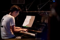 野崎泰弘（Key）（撮影：井上嘉和）