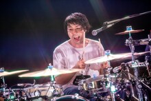 鈴木貴雄（UNISON SQUARE GARDEN）