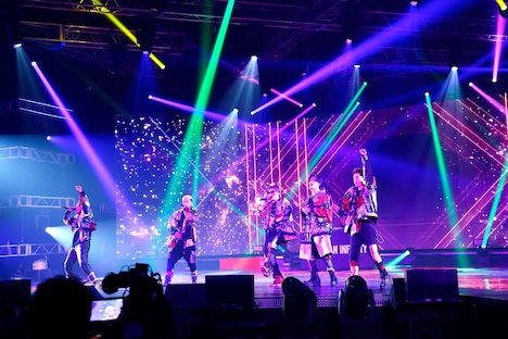 DOBERMAN INFINITY「LIVE×ONLINE IMAGINATION」の様子。（写真提供：LDH JAPAN）