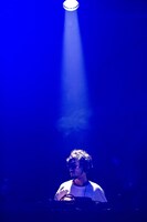 サンダルテレフォンの楽曲を多く手がけるちばけんいちがオープニングDJを務めた。