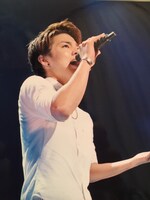 「EX SHOW」で歌う18歳の頃のRIKU（THE RAMPAGE from EXILE TRIBE）。