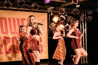 フィロソフィーのダンス「ドント・ストップ・ザ・ダンス」発売記念ライブの様子。（Photo by Yusuke Satou）