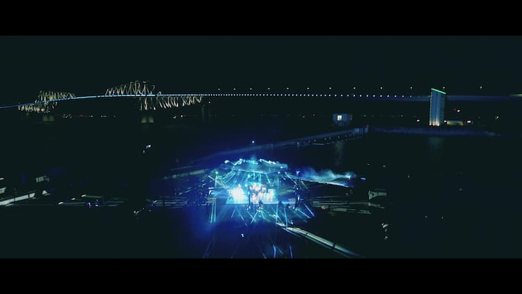 Uverworldが野外ライブをストリーミング配信 東京の夜景バックにパフォーマンス 動画あり 音楽ナタリー