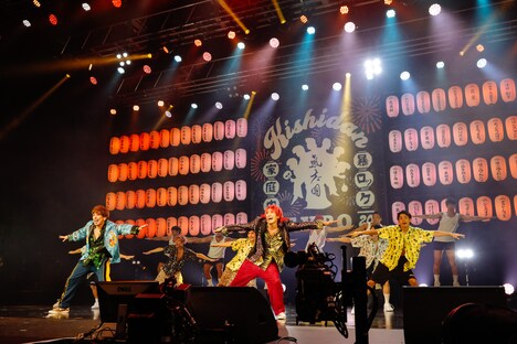 EXIT（撮影：上山陽介）