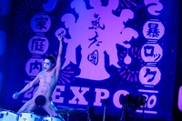 樽美酒研二（ゴールデンボンバー）（撮影：上山陽介）