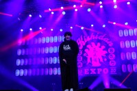 MOSSAI様こと岡崎体育。（撮影：上山陽介）